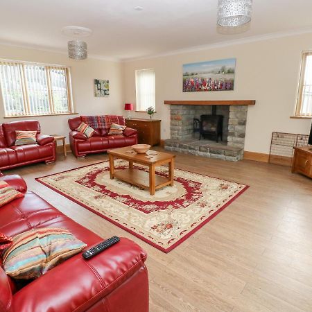 Grooms Quarters At Pant Y Gaseg Farm Ammanford Esterno foto