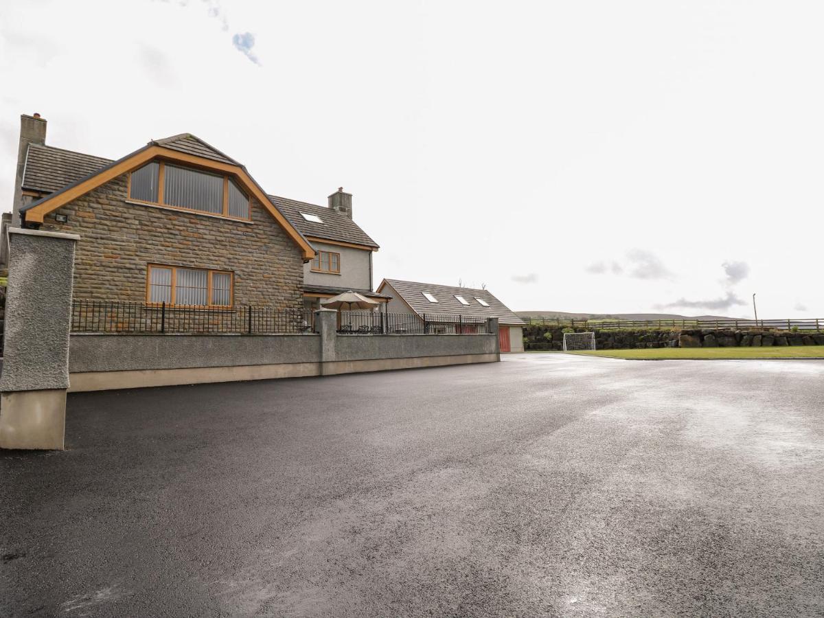Grooms Quarters At Pant Y Gaseg Farm Ammanford Esterno foto